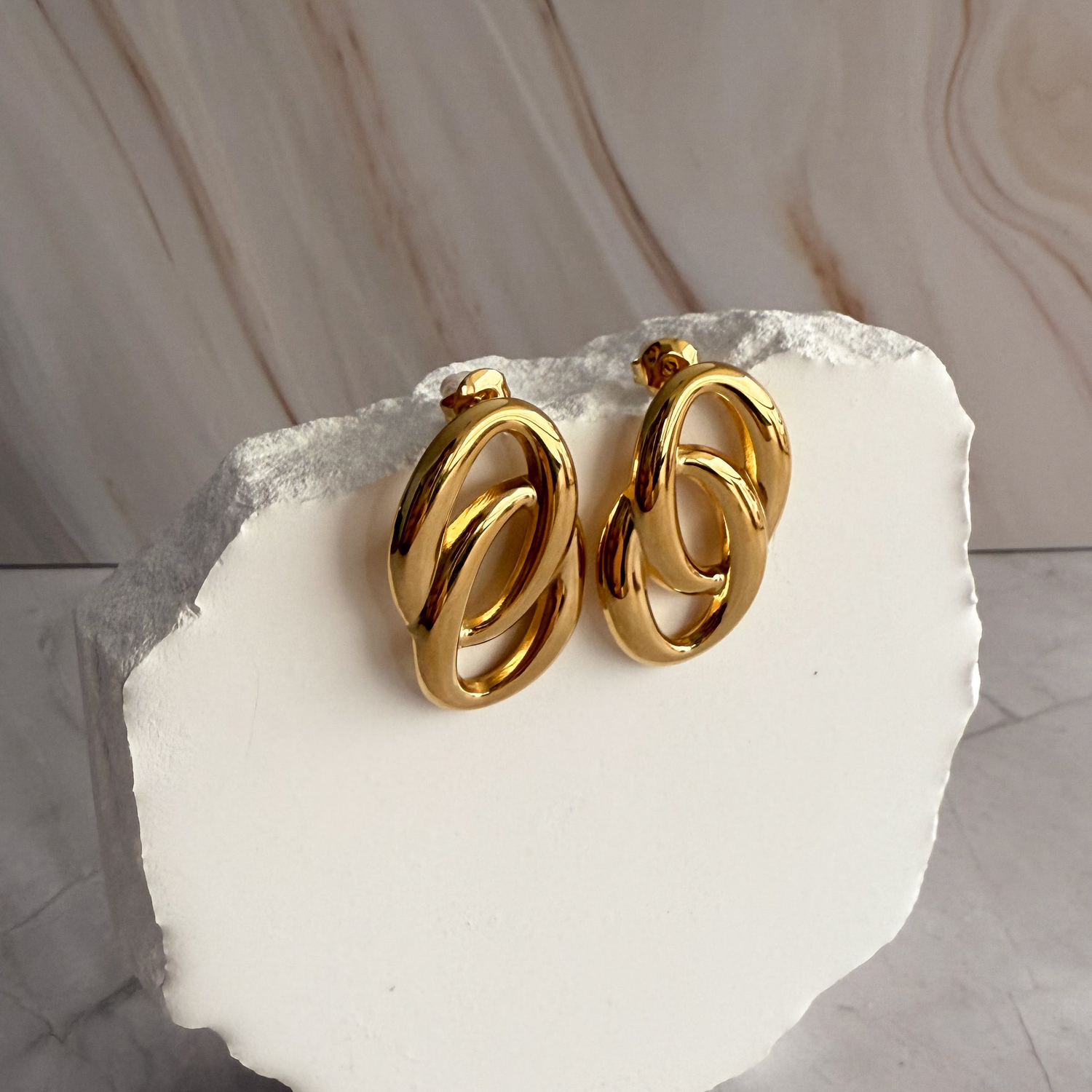 Aretes