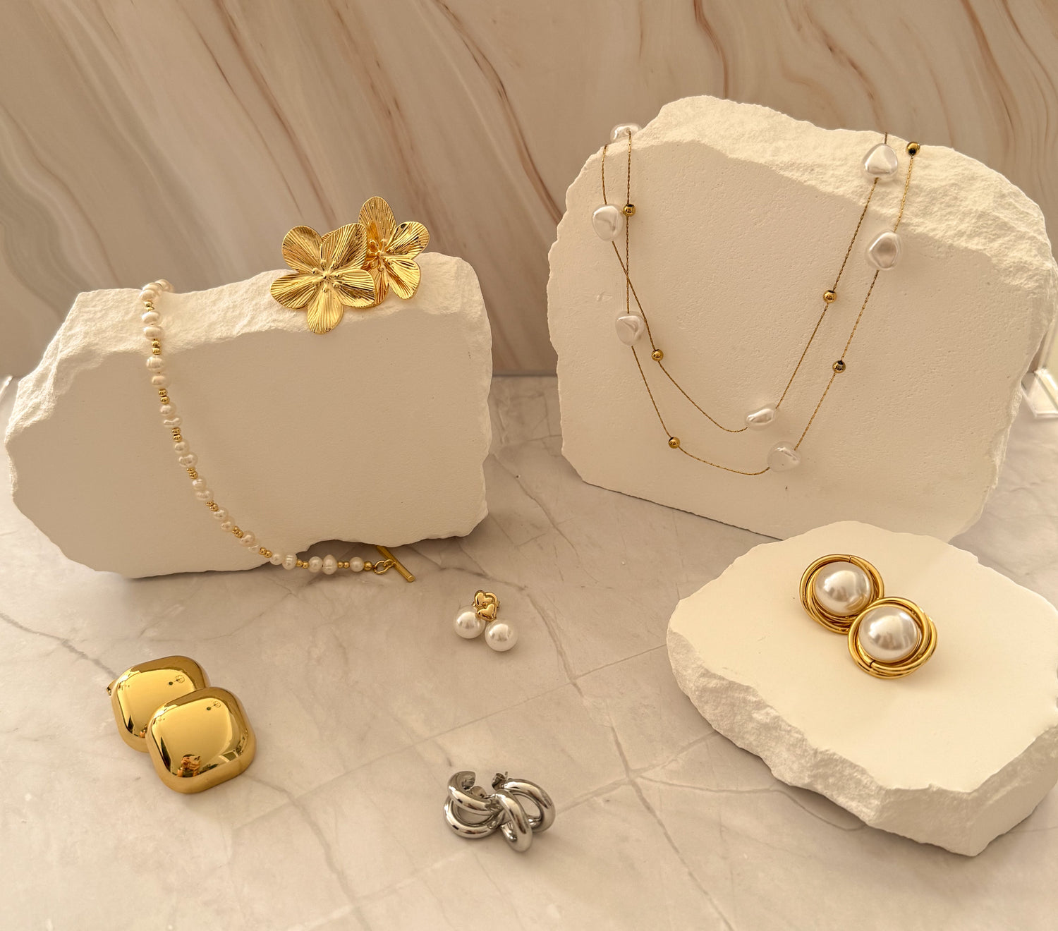 Collares